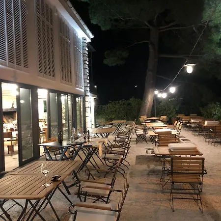 La - House & Maison d'hôtes