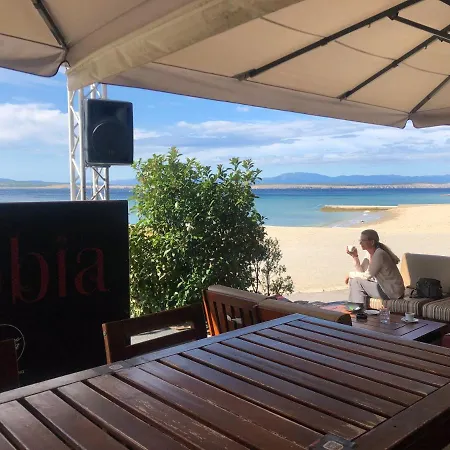 La - House & Maison d'hôtes 3*