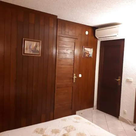 La - House & 3* 크리크베니카