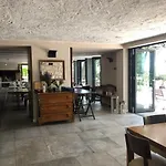 La - House &