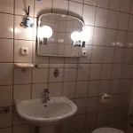 La - House &